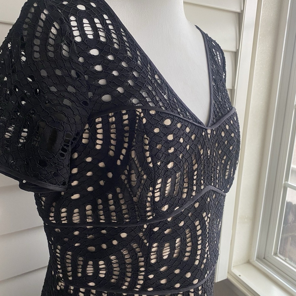 nue by Shani 16 Black Lace Overlay Sheath dress Built In Shaping Nude Lining NWT - Picture 3 of 13